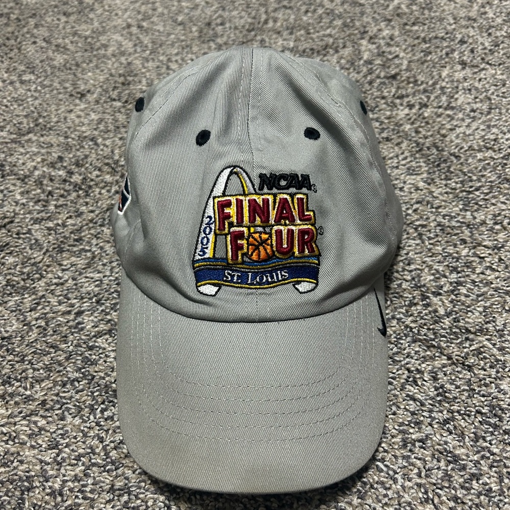 Gray Nike 2005 NCAA March Madness Final Four Cap w/ University of Illinois Logo